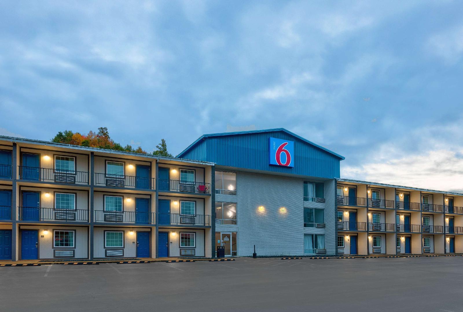 Landmark Inn
