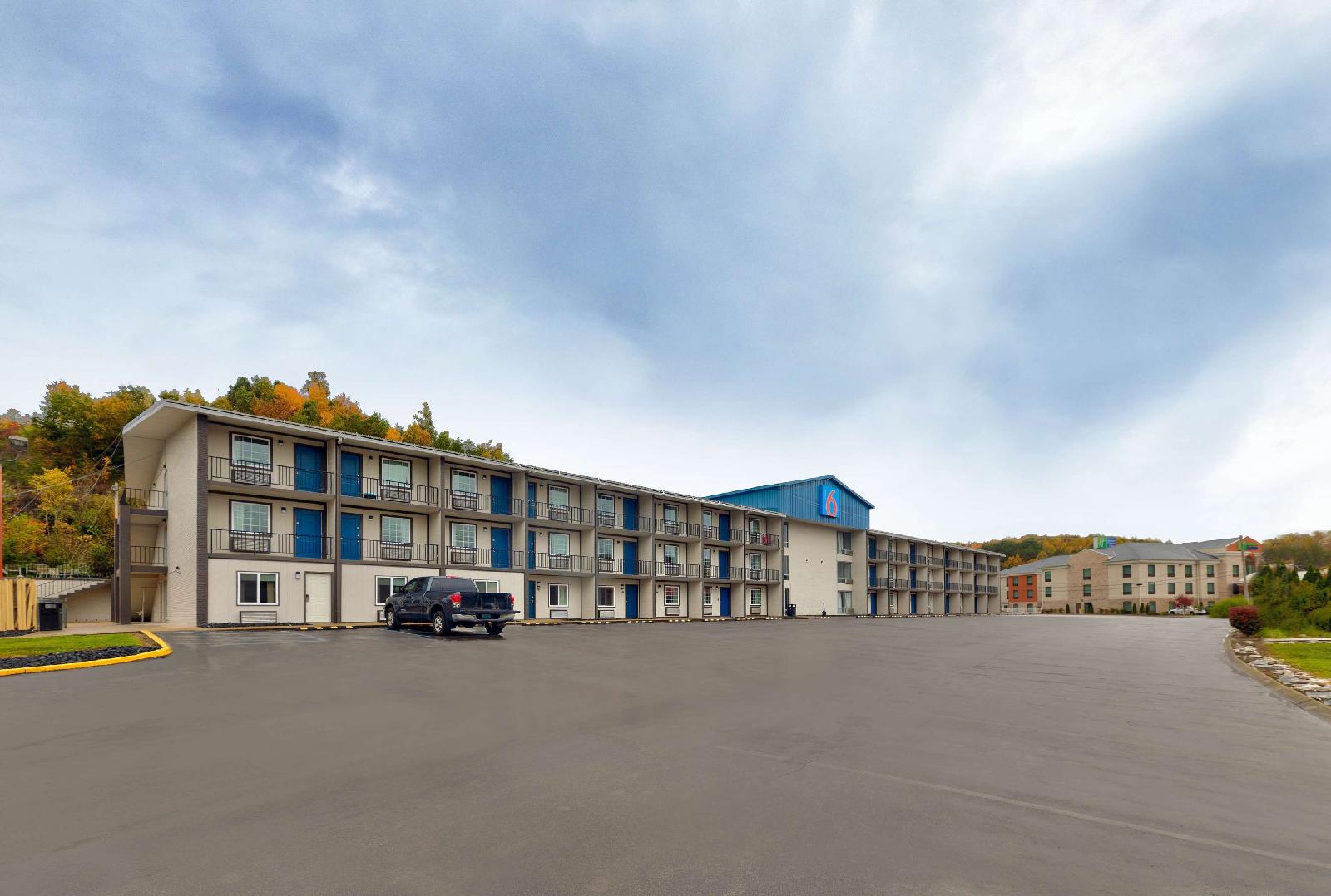 Landmark Inn