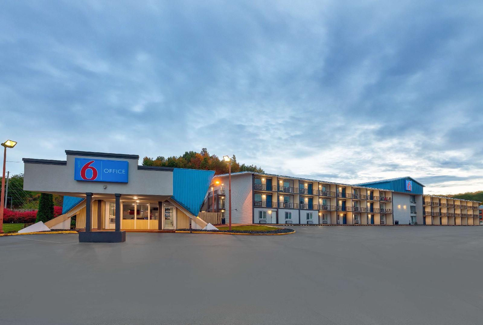 Landmark Inn