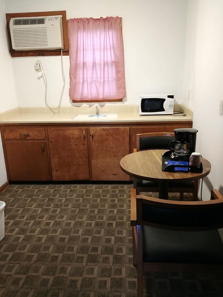 Walnut Lane Motel