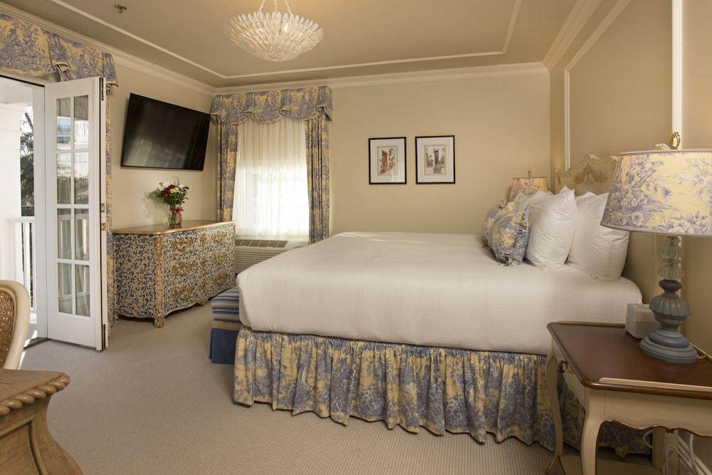 Old Town Bluffton Inn