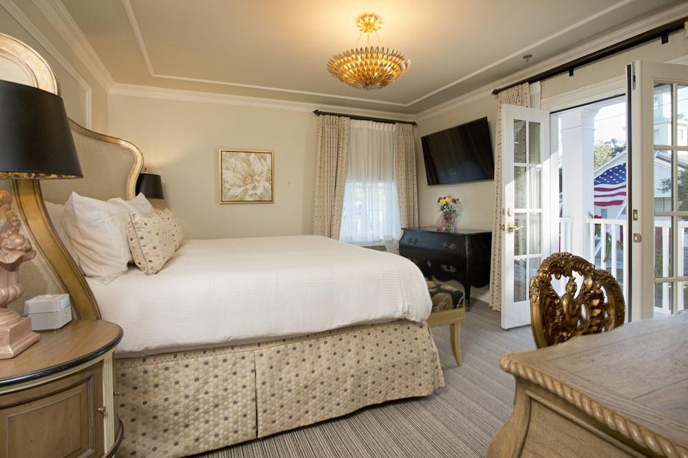 Old Town Bluffton Inn