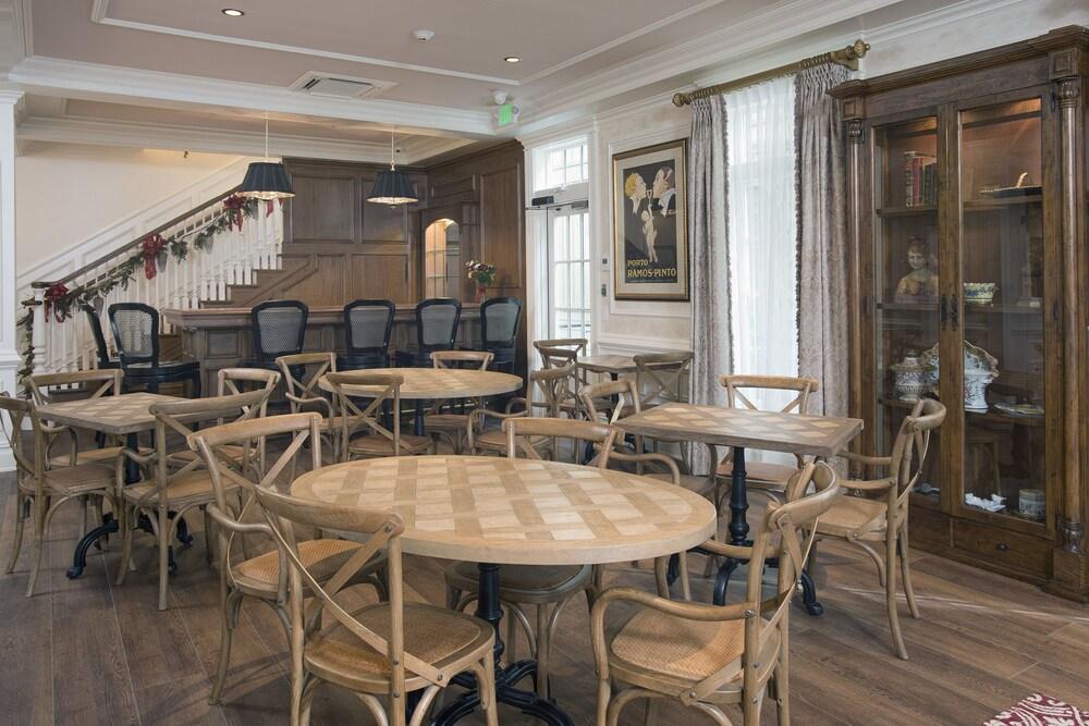Old Town Bluffton Inn