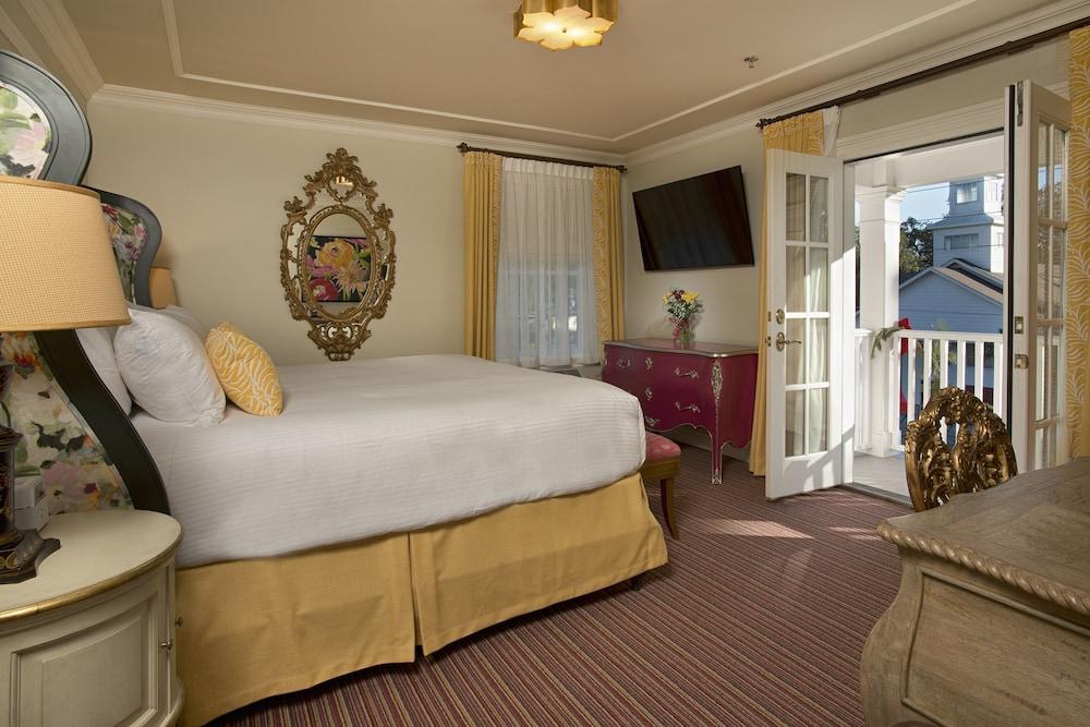 Old Town Bluffton Inn