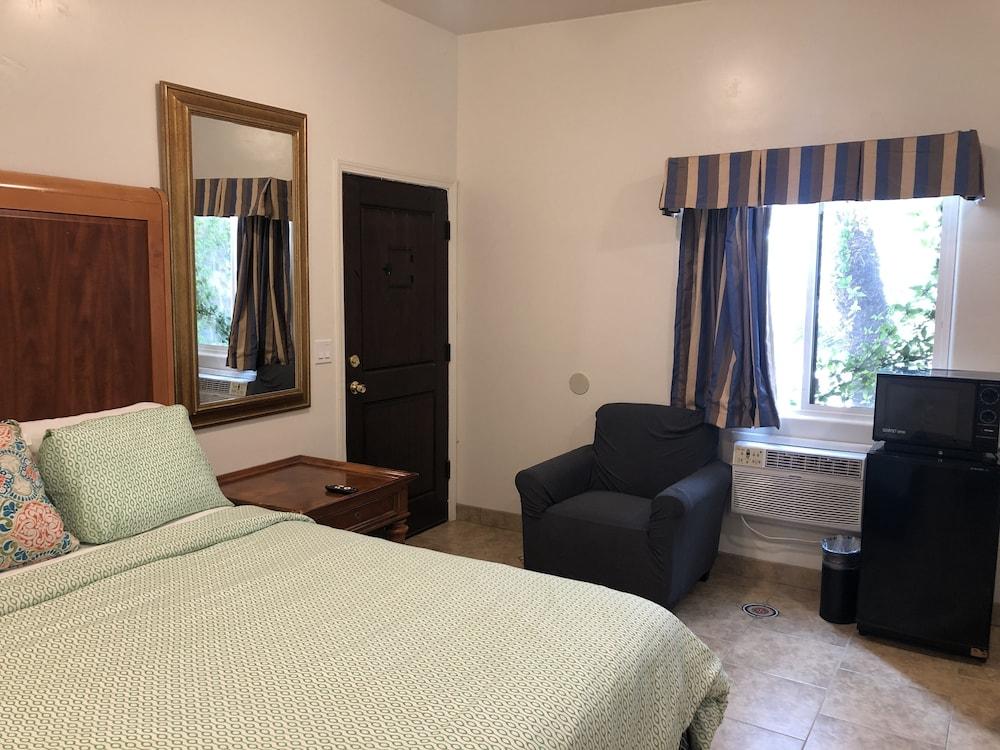 Casa Del Sol Motel