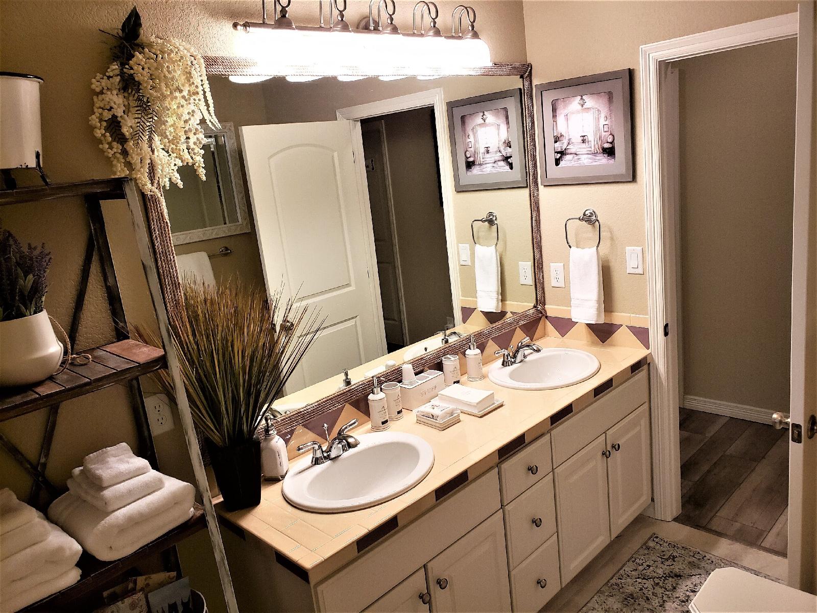 Peak Valley Manor, a Premier Bed & Breakfast