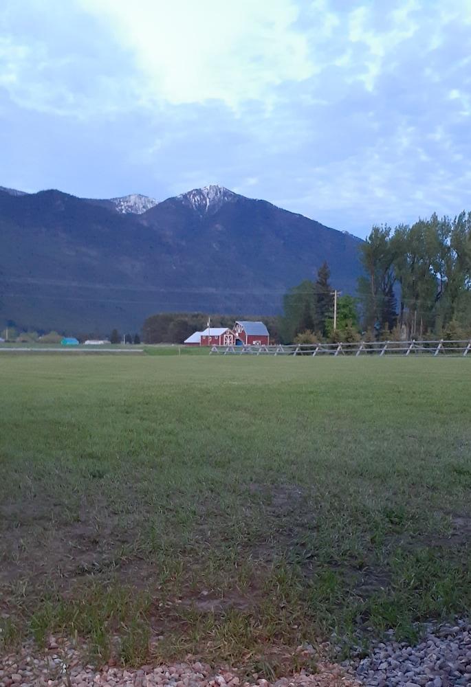 Glacier Acres Guest Ranch