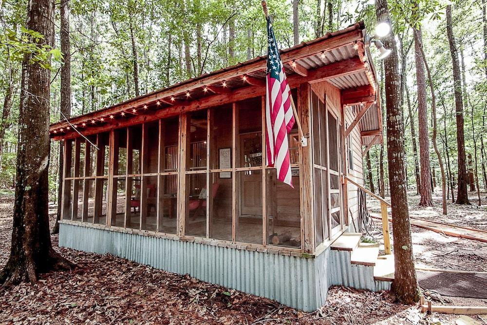 Cora's Cabins