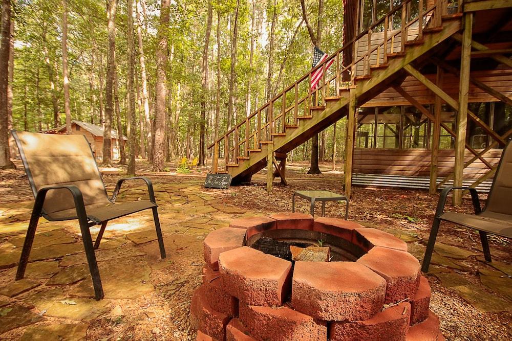 Cora's Cabins