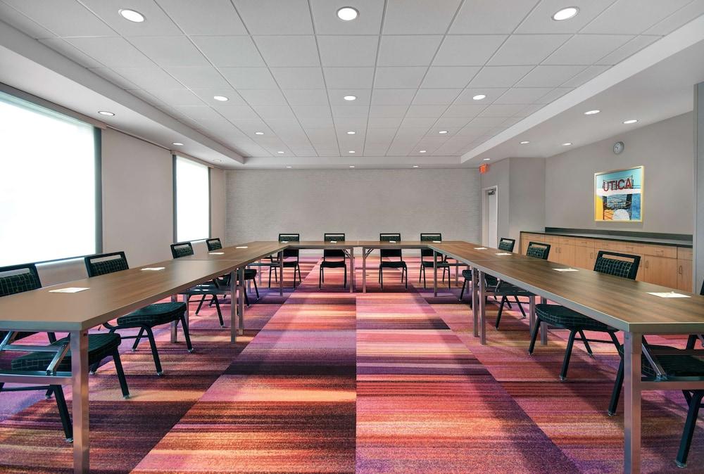 Home2 Suites by Hilton Utica