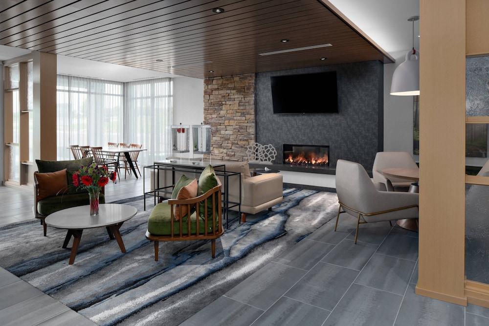 Fairfield Inn & Suites Lake Geneva