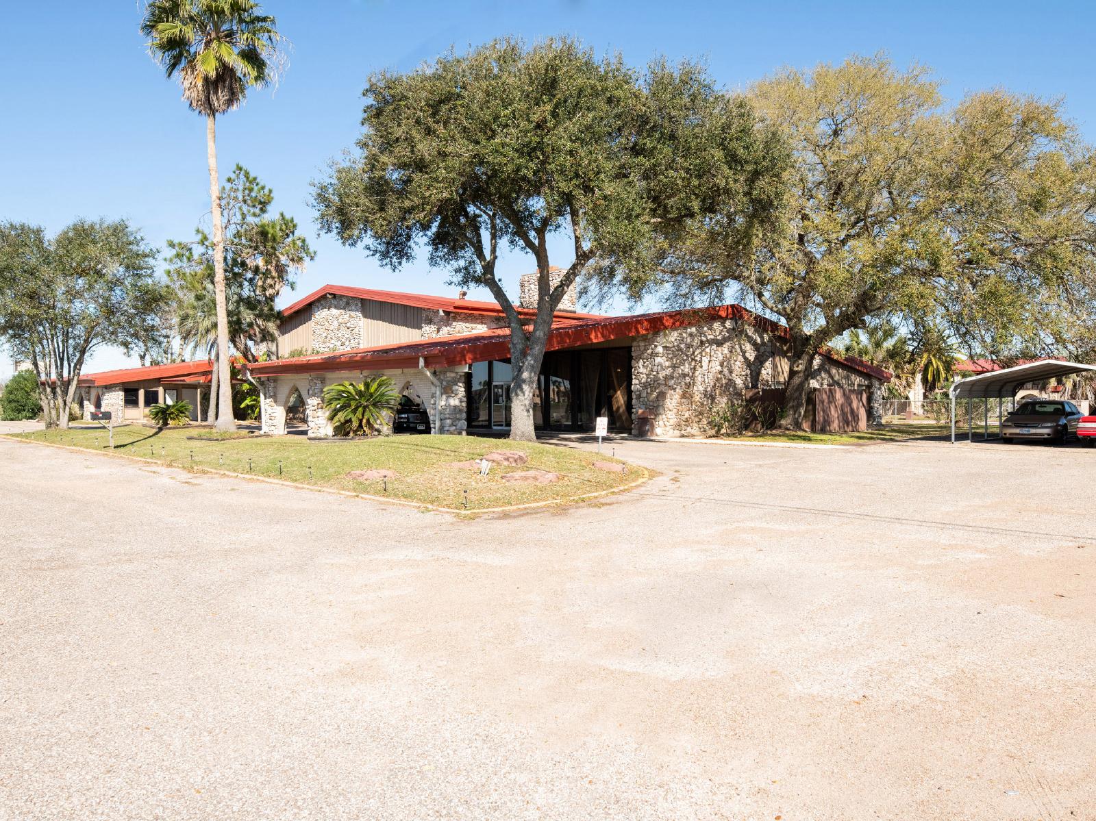 Bay City Inn