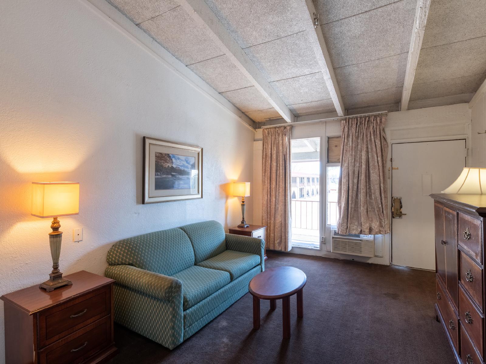 Bay City Inn