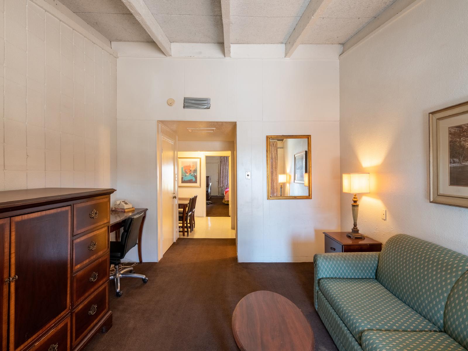 Bay City Inn
