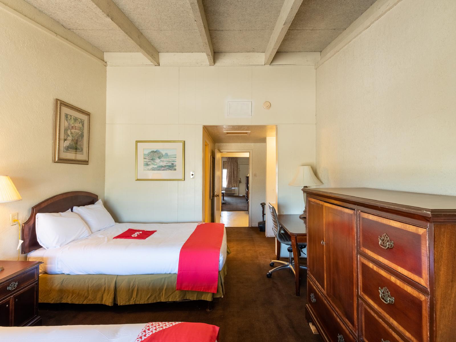 Bay City Inn
