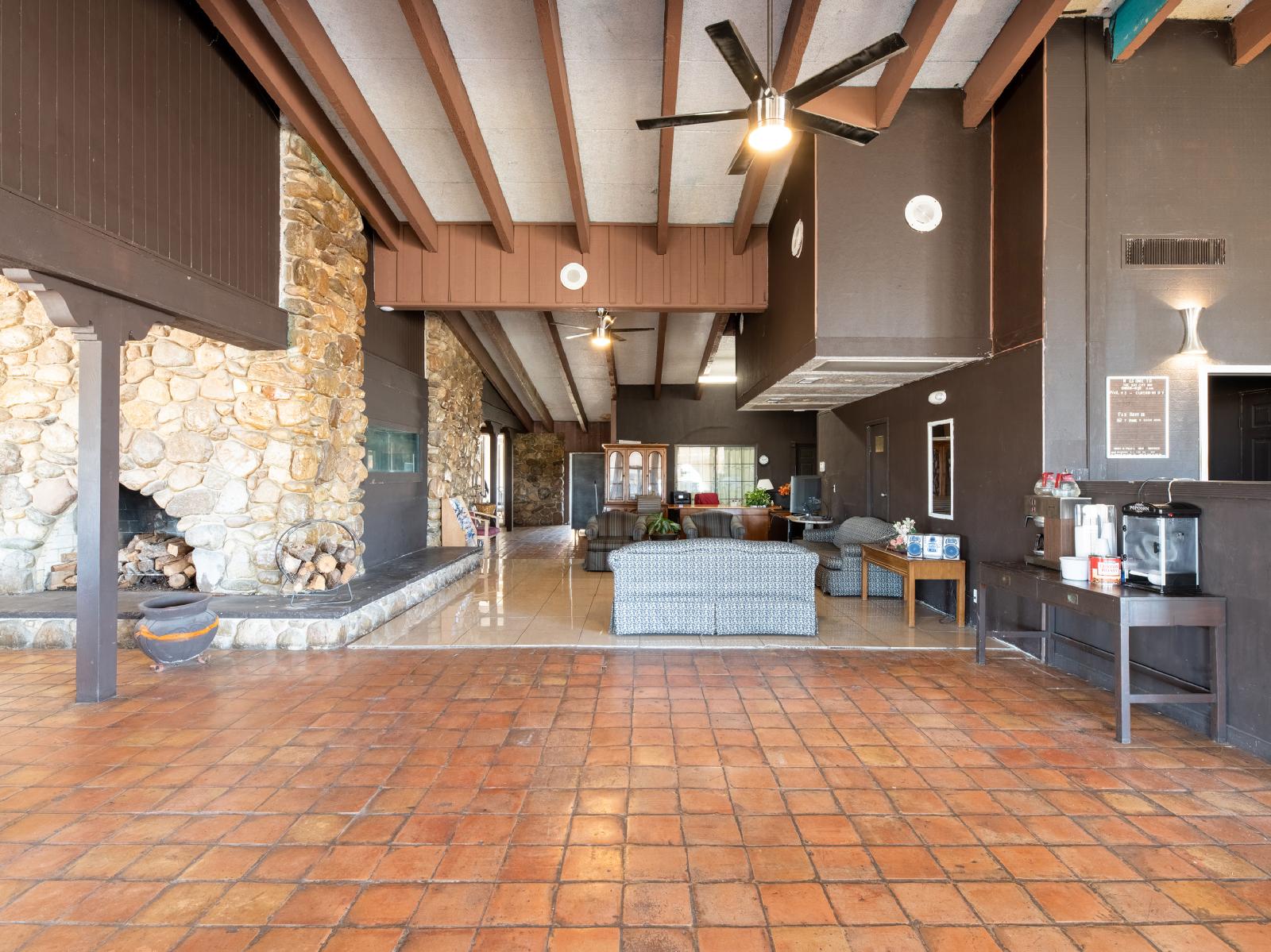 Bay City Inn