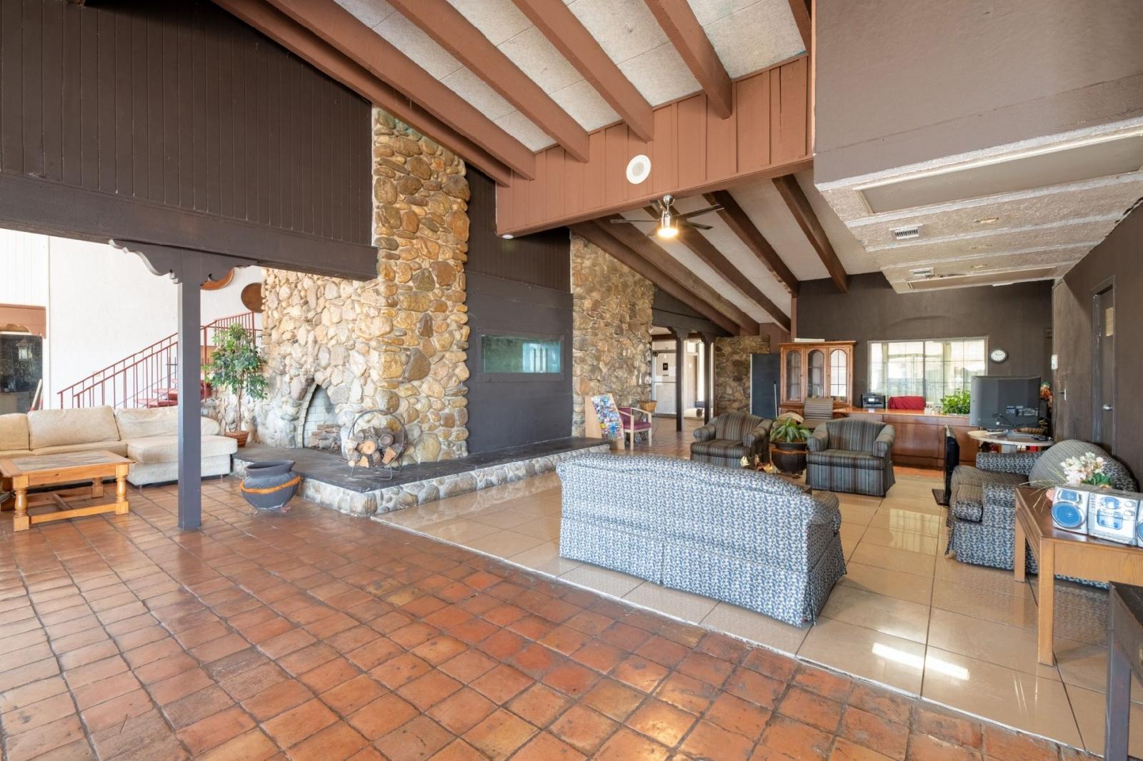 Bay City Inn