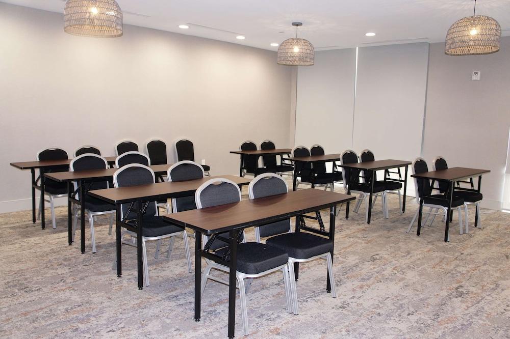 La Quinta Inn & Suites by Wyndham Katy