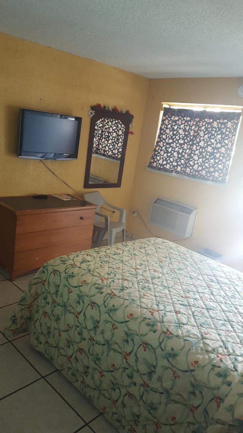 Guest Host Motel