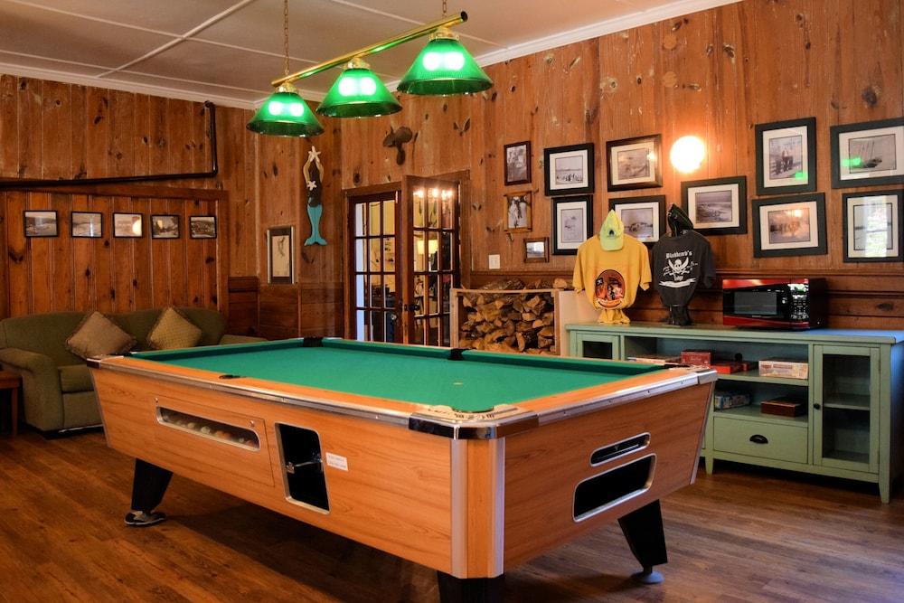 Blackbeard's Lodge