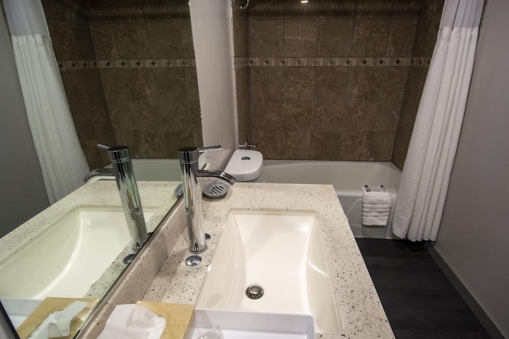 Americana Modern Hotel