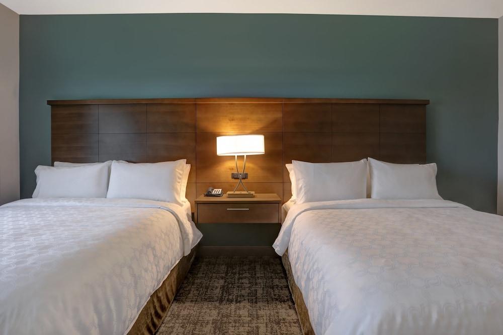 Staybridge Suites Overland Park-Kansas City Area