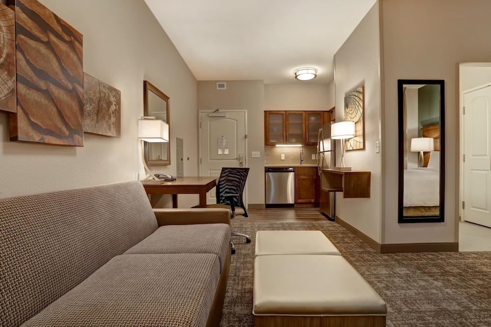 Staybridge Suites Overland Park-Kansas City Area