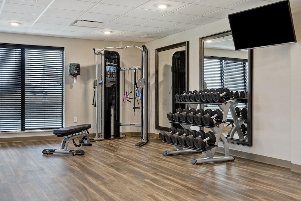 Staybridge Suites Overland Park-Kansas City Area