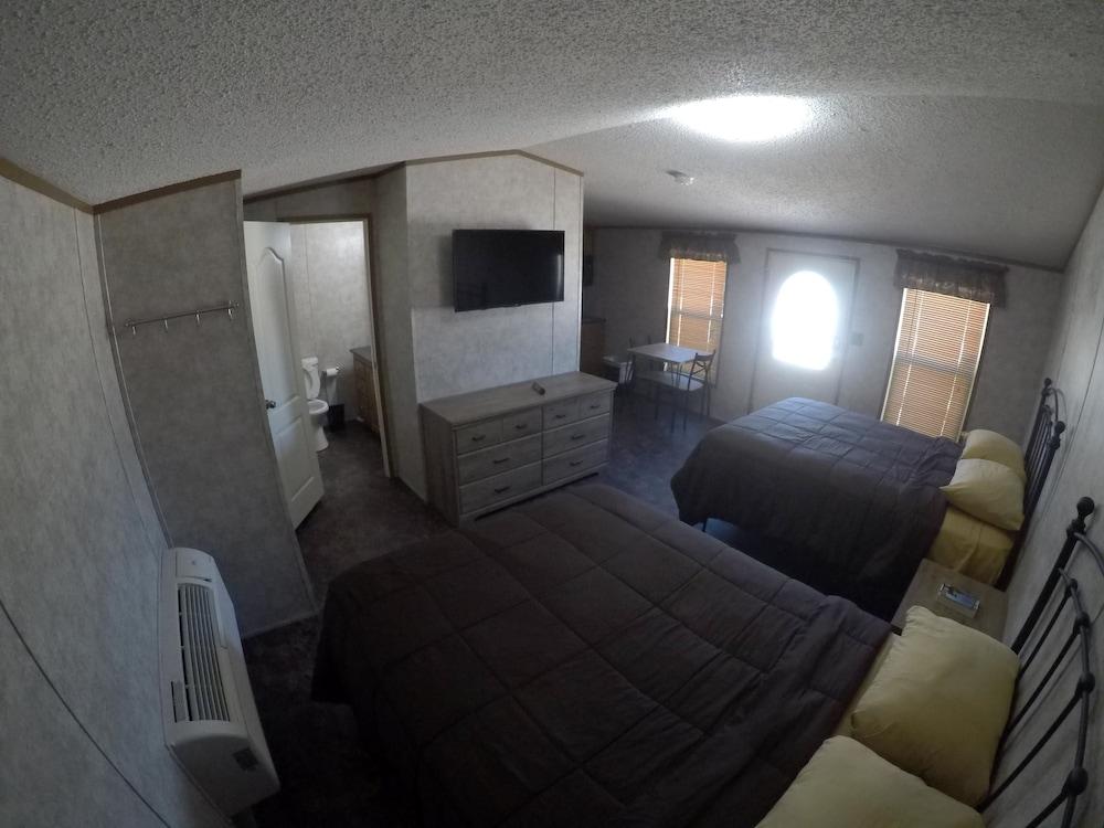 Elite Cabins And RV Park