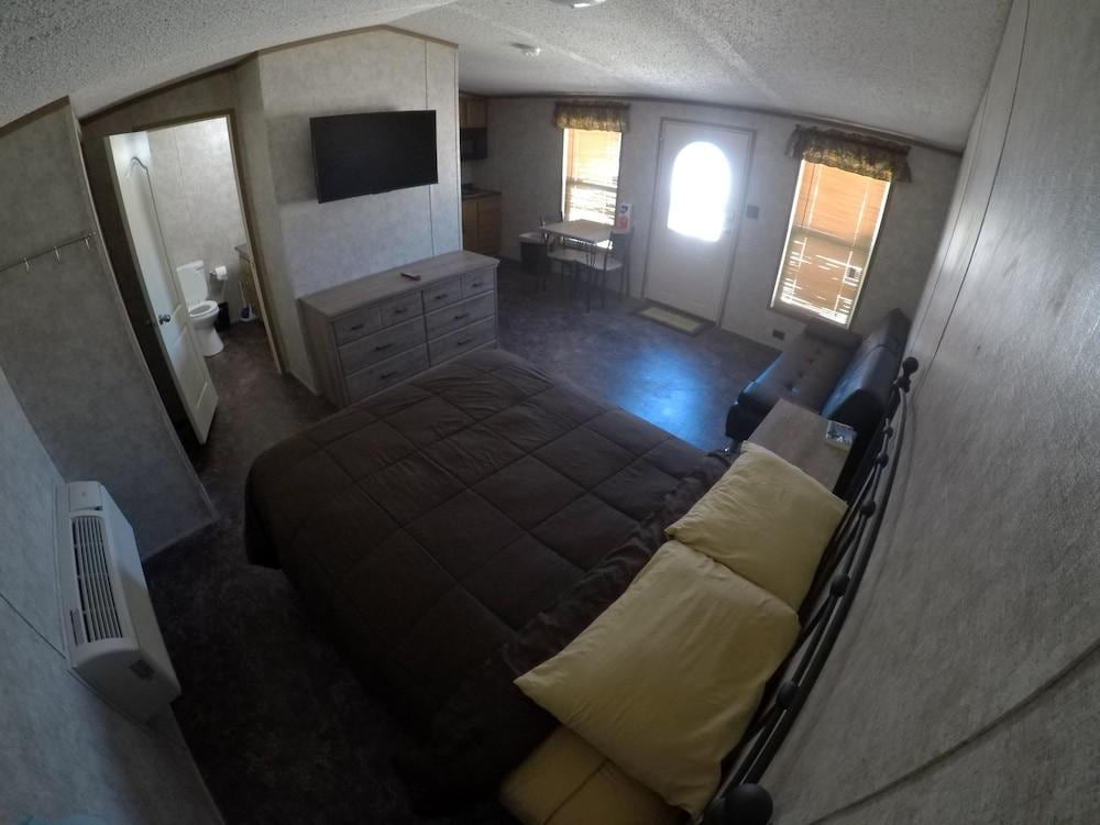 Elite Cabins And RV Park
