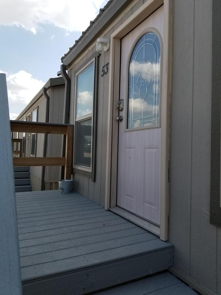 Elite Cabins And RV Park