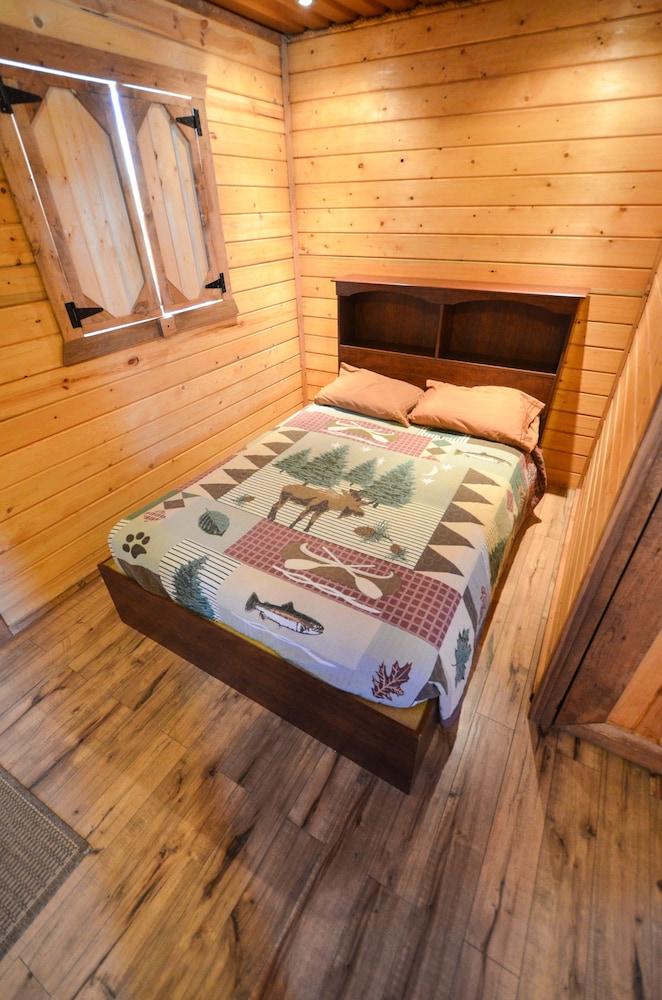 Elite Cabins And RV Park