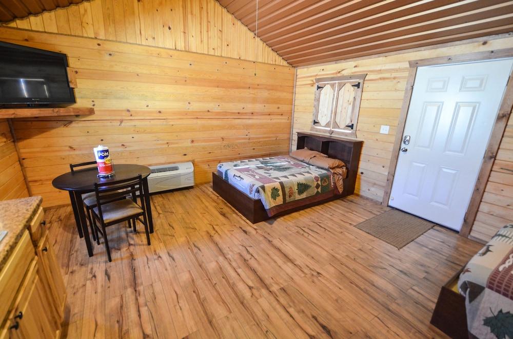 Elite Cabins And RV Park