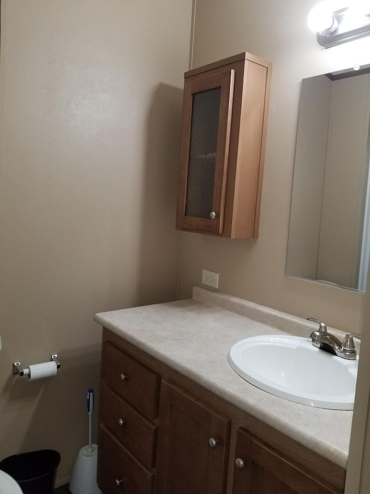 Elite Cabins And RV Park