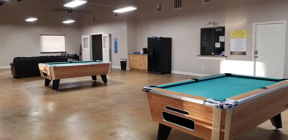 Elite Cabins And RV Park