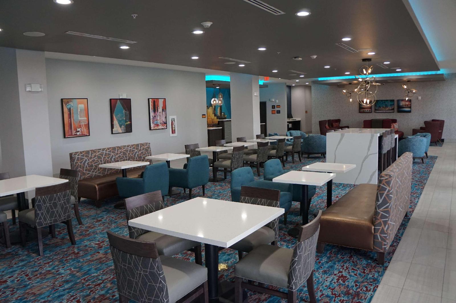 La Quinta Inn & Suites by Wyndham Euless