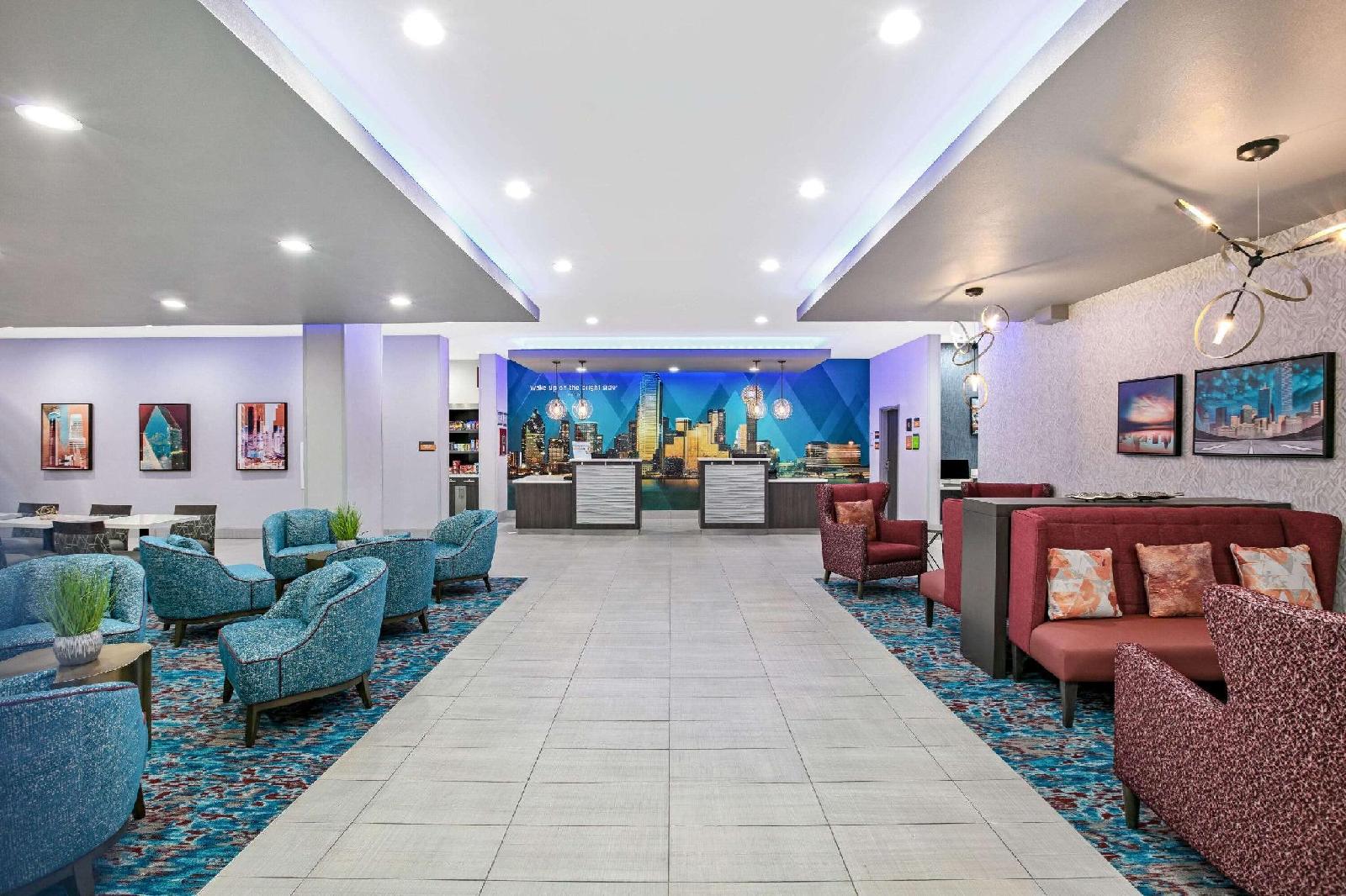 La Quinta Inn & Suites by Wyndham Euless