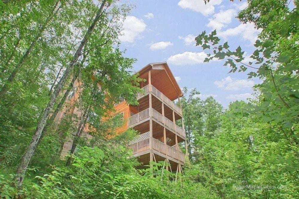 Mountain Shadow Lodge