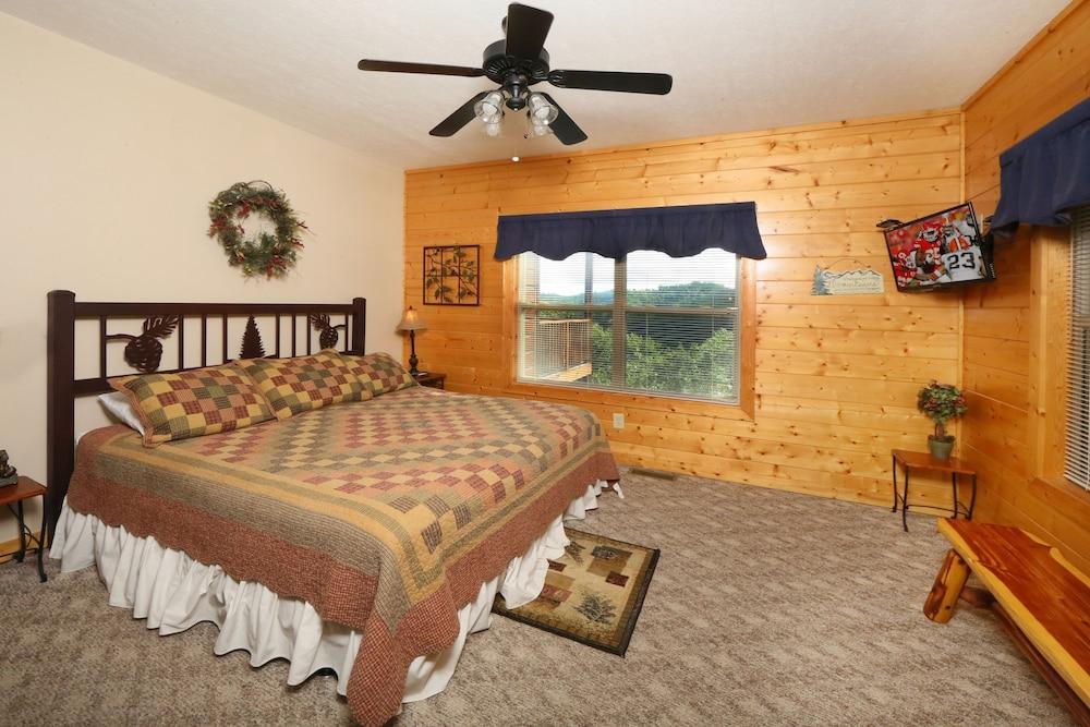 Mountain Shadow Lodge
