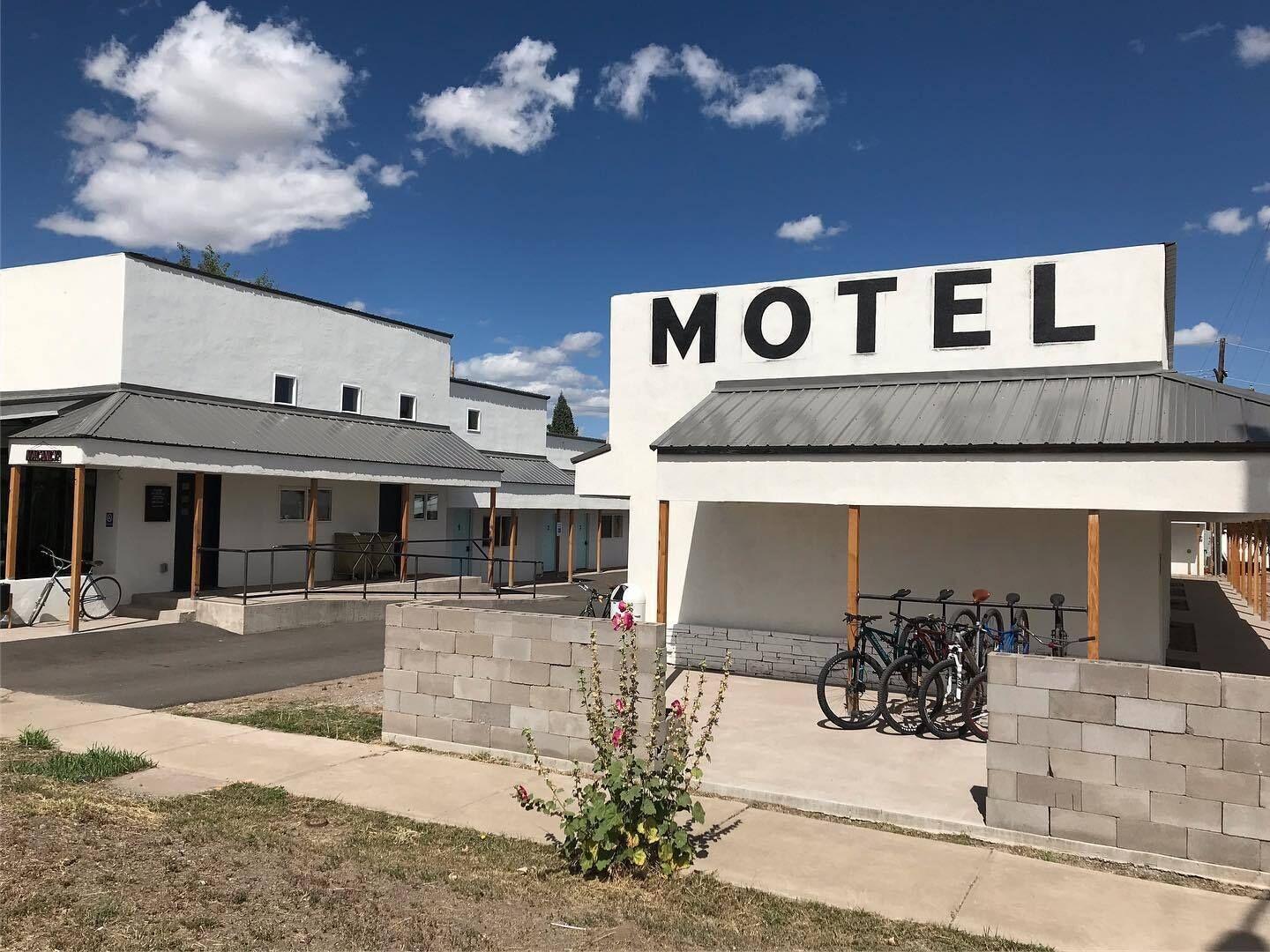 Mellow Moon Motor Lodge