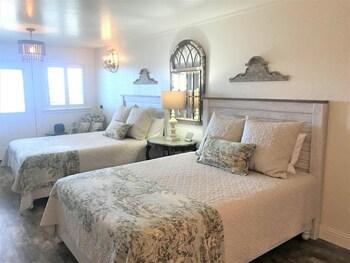 Bandon Marina Inn