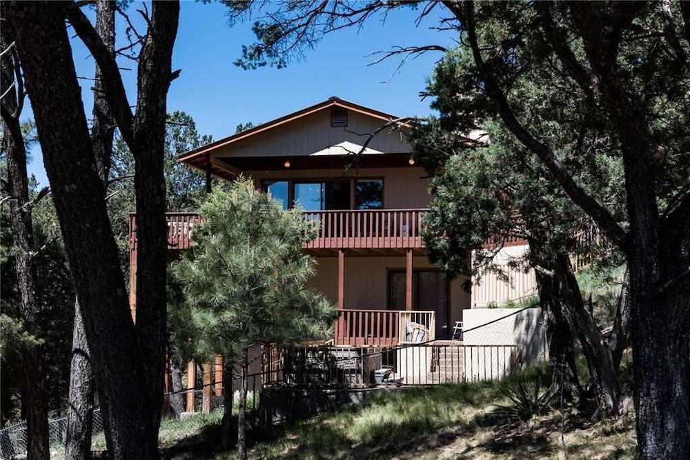 Sisters Mountain Home