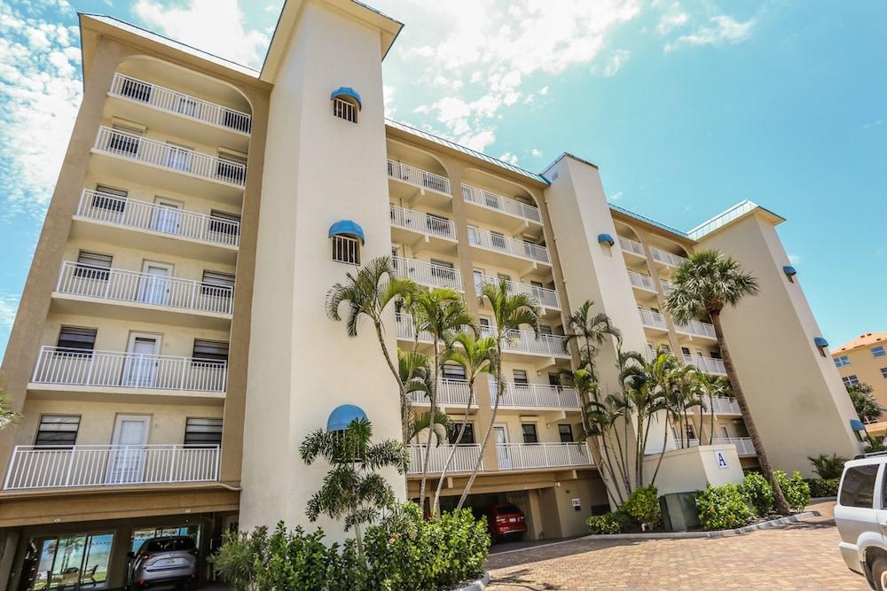 Smuggler's Cove Condo