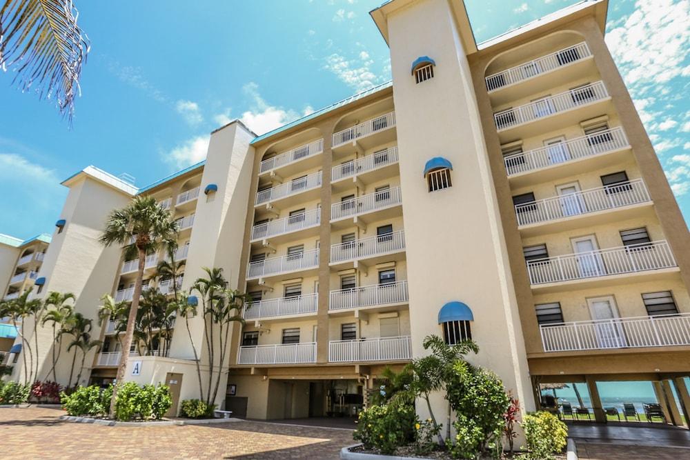 Smuggler's Cove Condo