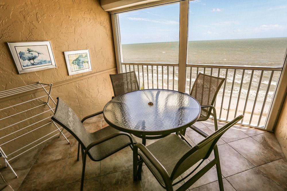 Smuggler's Cove Condo