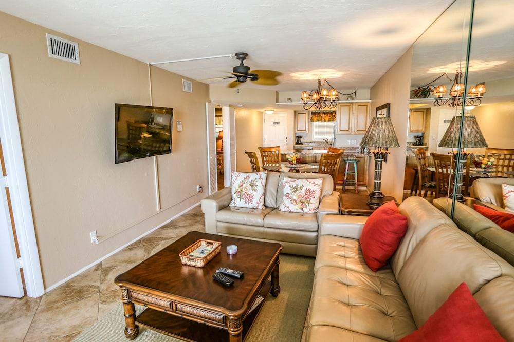 Smuggler's Cove Condo