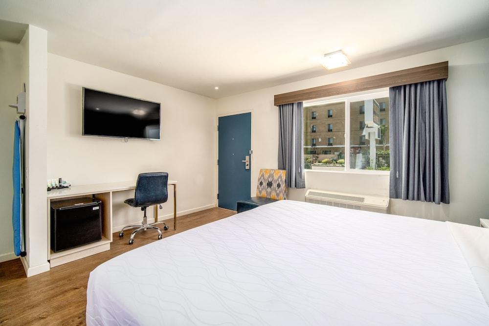 Trend Hotel Lax