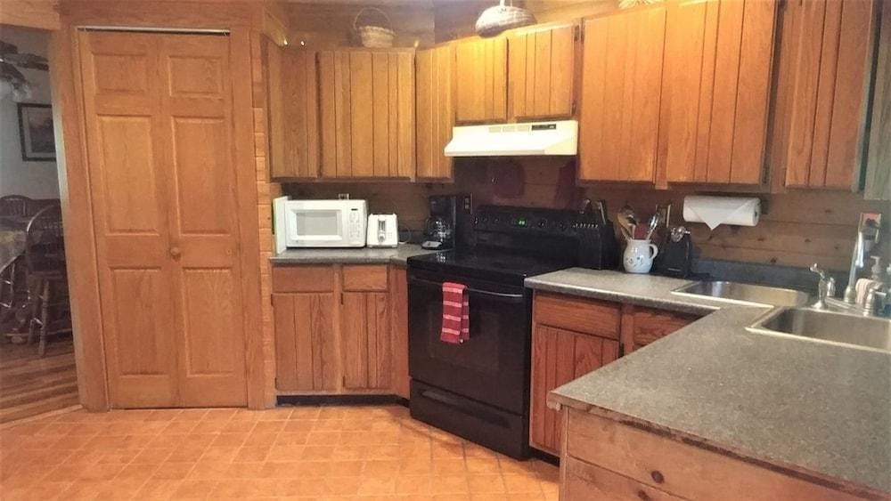 The Jive - Christopher's Riverside Cabins