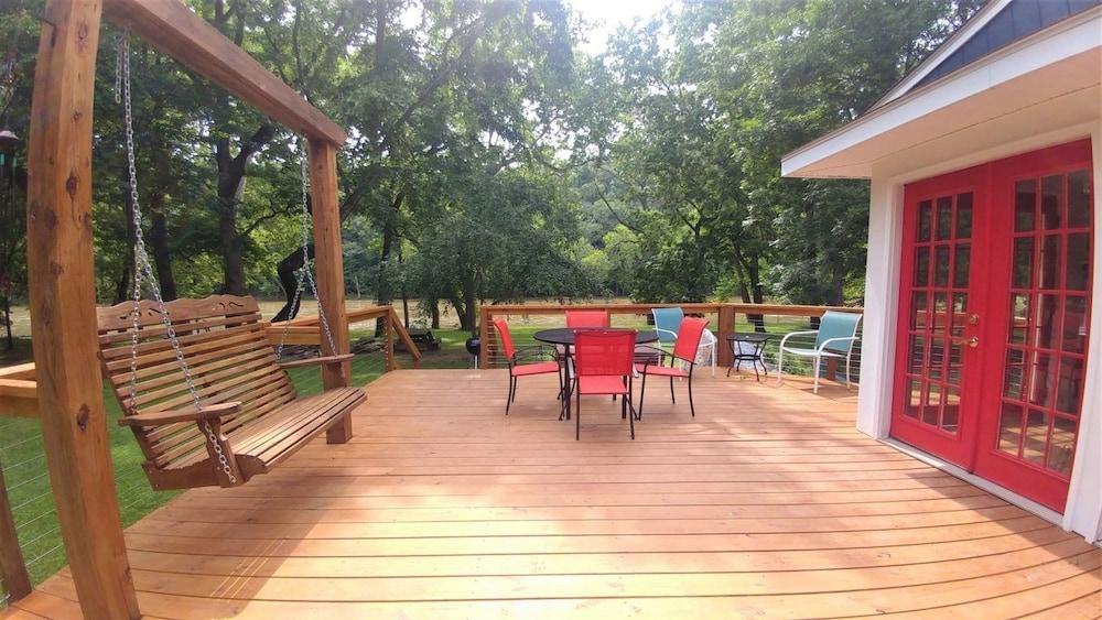 The Jive - Christopher's Riverside Cabins