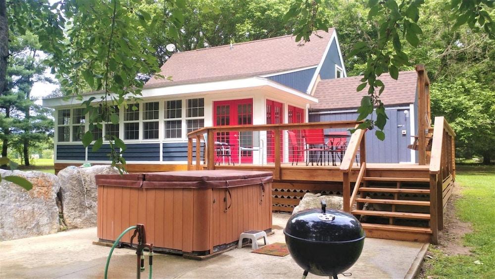 The Jive - Christopher's Riverside Cabins